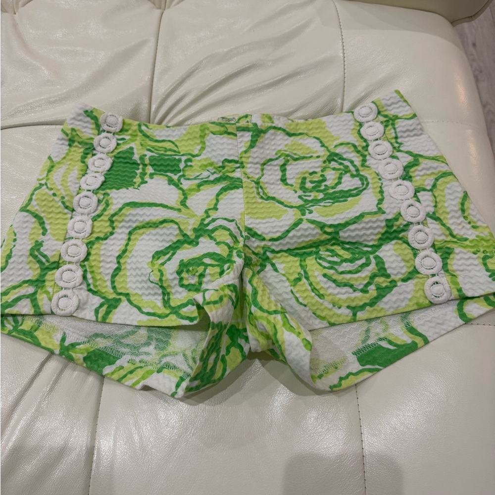 Gorgeous Lilly Pulitzer Floral Shorts.